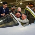 Kim Jong-un visita fábrica de jatos na Rússia após Putin aceitar convite para ir à Coreia do Norte
