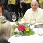 Papa Francisco convida ‘mulheres trans’ para almoço no Vaticano