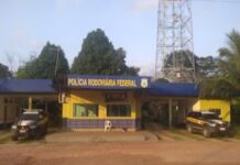 Perseguição policial termina em acidente fatal com viatura da PRF no Amazonas