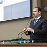 Roberto Cidade apresenta Projeto de Lei para proteger consumidor de taxas ocultas em hospedagens