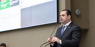 Roberto Cidade apresenta Projeto de Lei para proteger consumidor de taxas ocultas em hospedagens