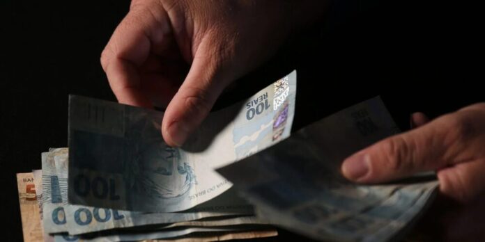 CMN Aperfeiçoa Regras do FGC em Meio a Pagamentos do Caso Master