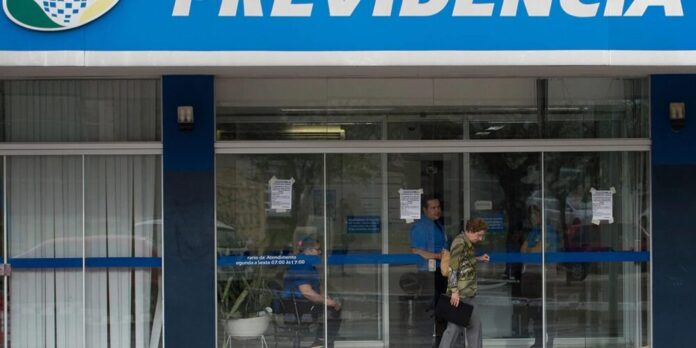 INSS abre agências neste fim de semana para atendimento extra antes de manutenção dos sistemas