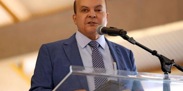 Oposição no DF pede impeachment de Ibaneis após menção em investigação sobre Banco Master