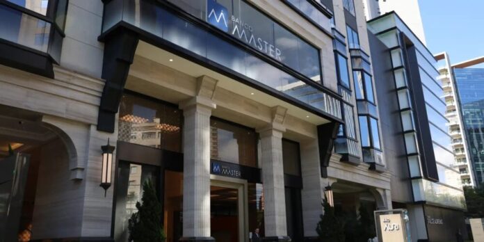 Bancário e Ex-presidente do BRB Divergem Sobre Origem de Créditos em Acareação da PF