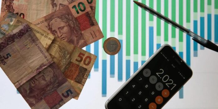 Exportações de serviços do Brasil batem recorde em 2025, com destaque para o digital