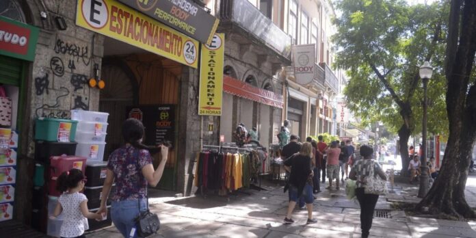 Vendas do varejo brasileiro fecham 2025 com alta de 1,6%, mas ritmo desacelera