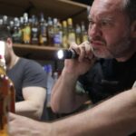 Carnaval em alerta: estados intensificam fiscalização contra metanol em bebidas