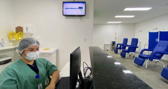 Hospital no Amazonas adota tecnologia japonesa para agilizar atendimento e reduzir tempo de espera