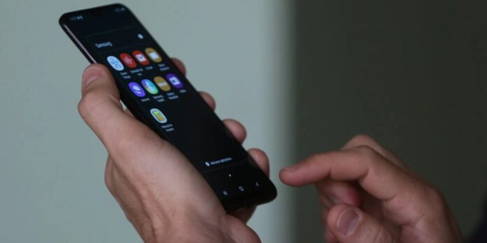 Carnaval: como proteger seu celular de golpes virtuais em meio à folia