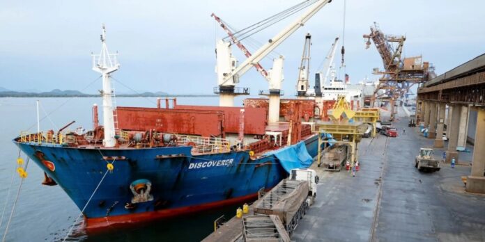 Novas tarifas de Trump poupam 46% das exportações brasileiras aos EUA