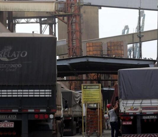 Senado aprova PEC que garante locais de descanso para motoristas profissionais