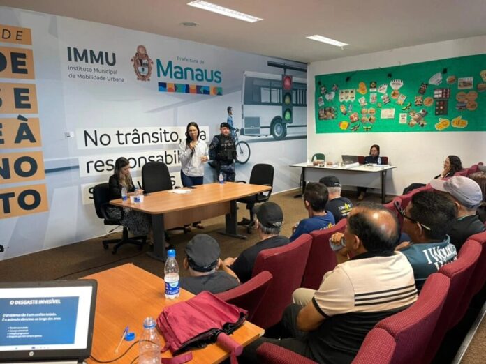Prefeitura de Manaus investe em mentoria para qualificar fiscais de transporte