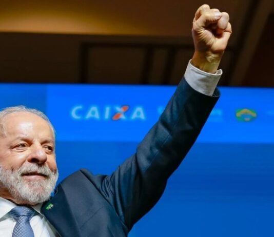 Lula critica Zema por não usar R$ 3,5 bilhões em prevenção a desastres climáticos em Minas Gerais