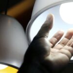 Bandeira tarifária verde é mantida para março, sem custos extras na conta de luz