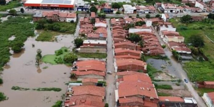 Inmet alerta para chuvas intensas no Norte e Nordeste neste fim de semana