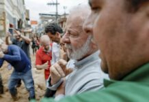Lula garante recuperação de perdas materiais em visita a cidades mineiras afetadas por chuvas