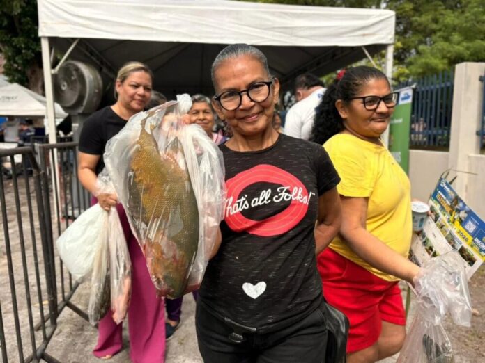 ADS doa seis toneladas de peixe e impulsiona agricultura familiar no Japiim