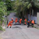 Prefeitura de Manaus recupera via no bairro Flores e melhora mobilidade e segurança na zona Centro-Sul