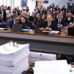 Relatório da CPMI do INSS pede indiciamento de 216 pessoas por esquema de fraudes