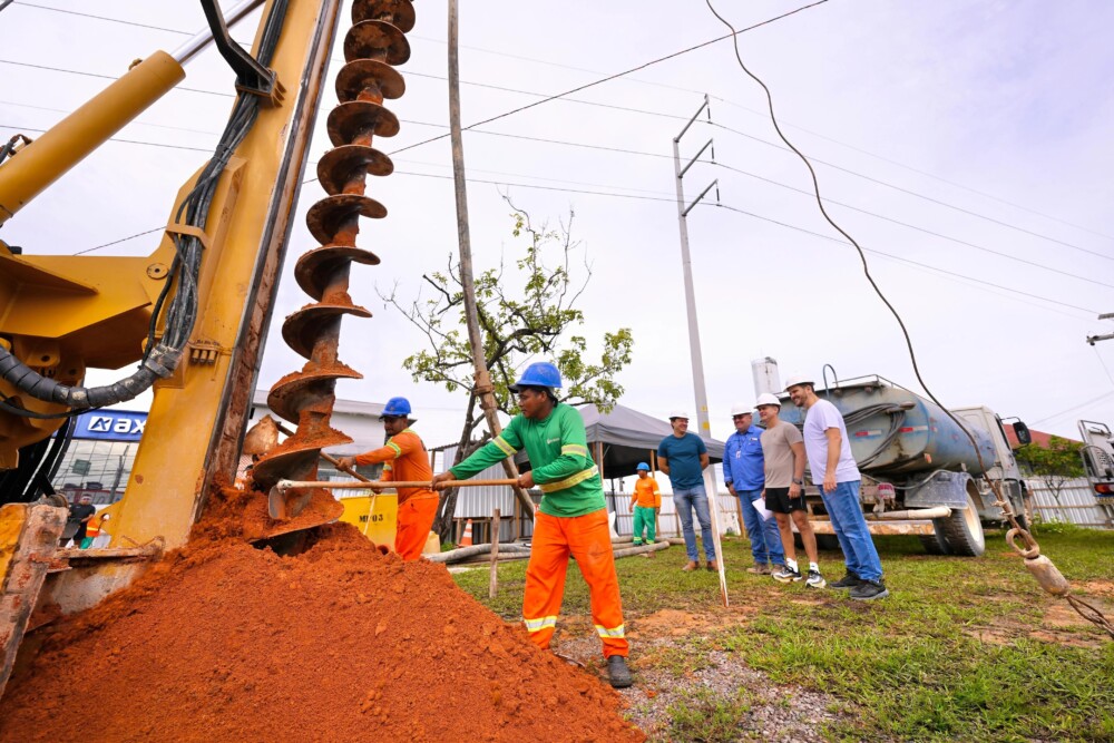 Prefeito David Almeida fiscaliza construção do quarto complexo viário e nova interligação de avenidas em Manaus