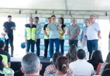 David Almeida entrega 10 ônibus e eleva frota renovada a 519 veículos em Manaus