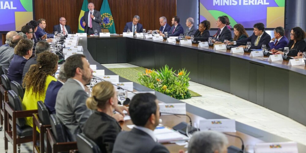 Ministros deixam cargos no governo Lula para disputar eleições em outubro