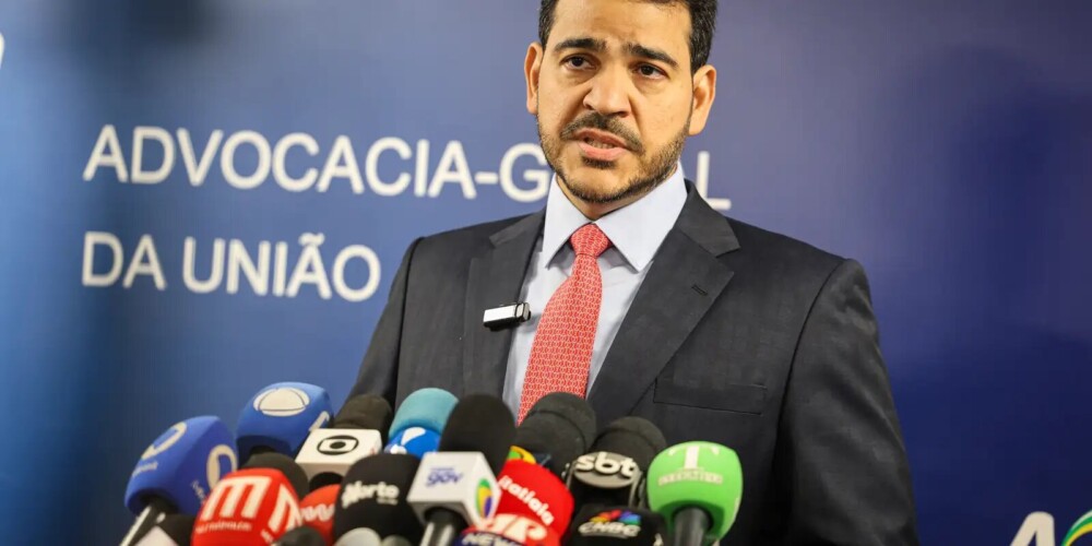 Lula indicará Jorge Messias para o STF nesta terça-feira ao Senado