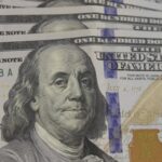 Dólar atinge R$ 5,16 com tensão no Oriente Médio; Ibovespa sobe impulsionado pela Petrobras