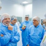 Lula visita fábrica de medicamentos que fornece 19 milhões de produtos ao SUS em SP