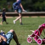 Senado aprova licença-paternidade de até 20 dias; projeto segue para sanção presidencial