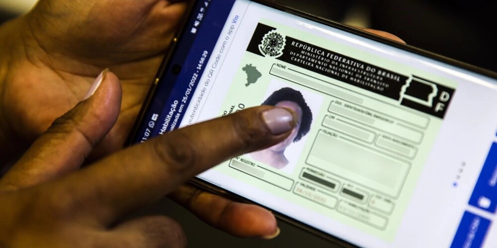 Associação alerta sobre riscos de segurança viária com nova CNH automática