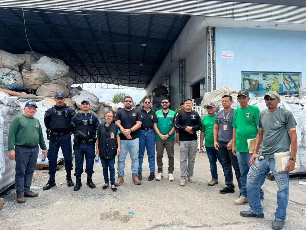 Prefeitura de Manaus intensifica combate a depósitos e comércios irregulares de resíduos