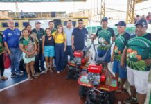 Governo do Amazonas entrega R$ 151 mil em equipamentos para produtores rurais de Nhamundá