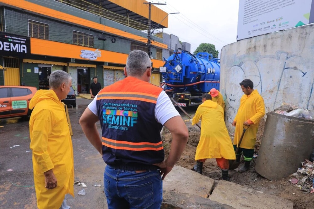 Prefeitura de Manaus intensifica obras em todas as zonas para mitigar alagamentos causados pelas chuvas