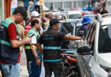 Prefeitura de Manaus realiza ação integrada para combater ocupação irregular de vagas da Zona Azul no Centro