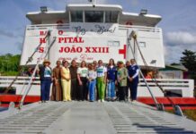 Comitiva do CNJ e SES-AM acompanha atendimentos do Barco Hospital São João XXIII em Anamã