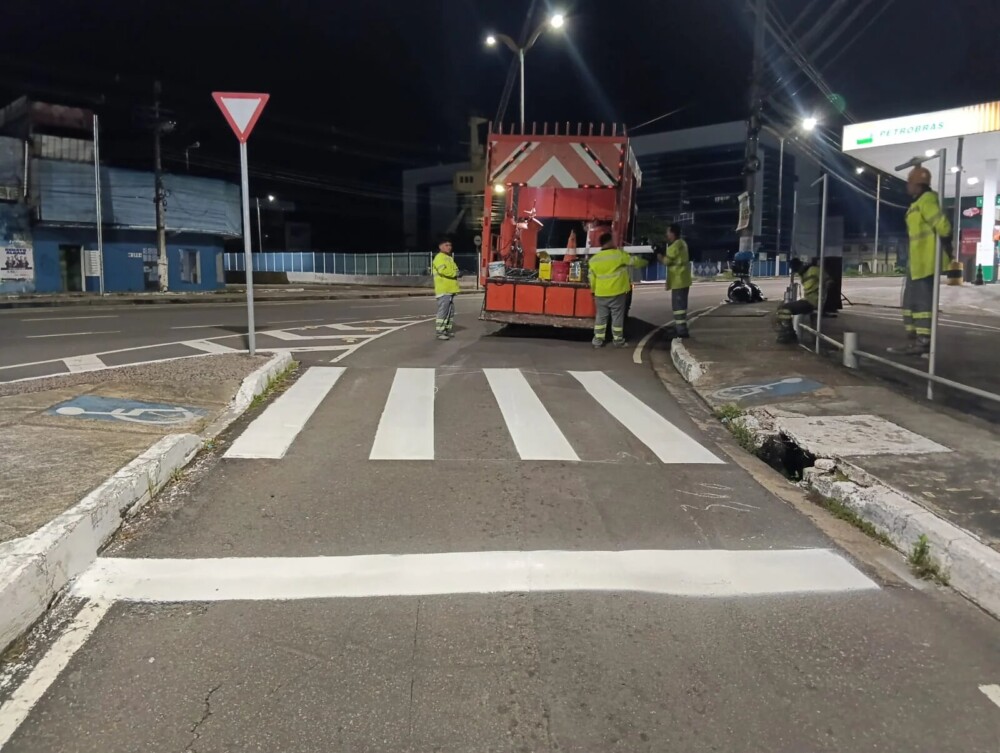 Prefeitura de Manaus intensifica sinalização viária para segurança no trânsito