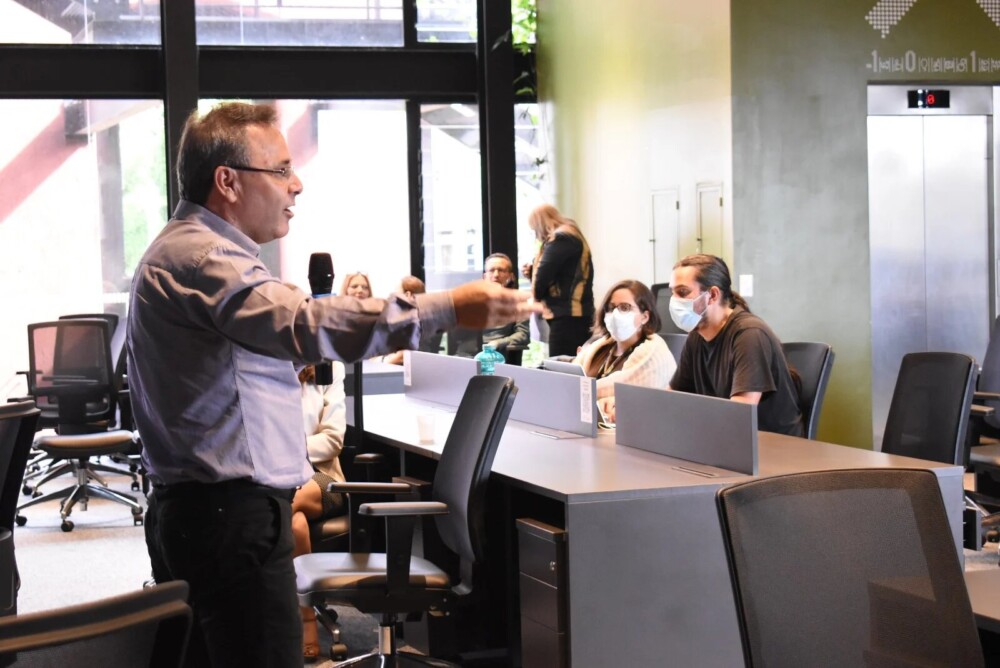 Prefeitura de Manaus divulga lista de selecionados para treinamento em IA para busca de emprego