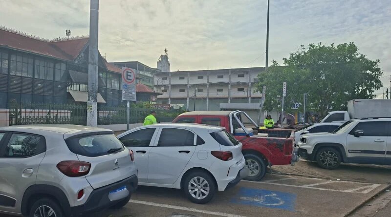 Prefeitura de Manaus intensifica fiscalização de vagas para idosos e PcDs no Centro