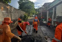 Prefeitura de Manaus intensifica recuperação asfáltica na rua Araújo Filho, bairro São Francisco