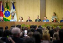 Prefeito Renato Junior prestigia posse de novos juízes do TJ-AM e destaca fortalecimento institucional