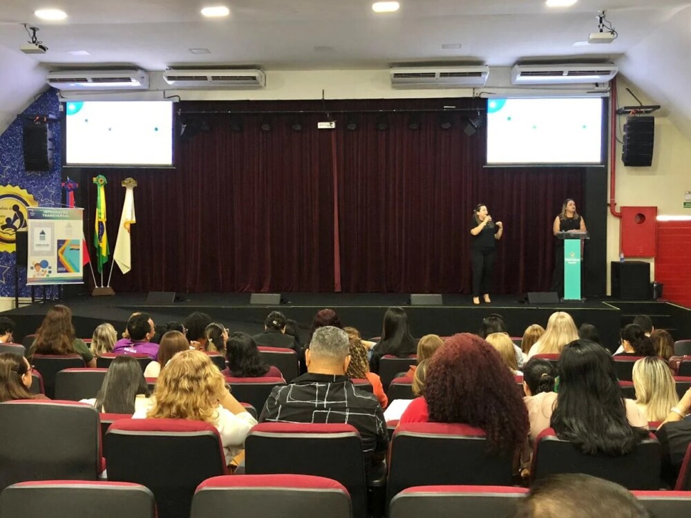 Prefeitura de Manaus detalha plano para BNCC de Computação no currículo escolar municipal