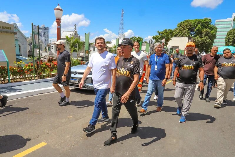 Prefeito Renato Junior acompanha operação especial no cemitério São João Batista no Dia das Mães