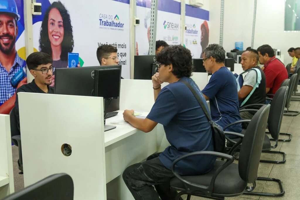 Sine Amazonas divulga 279 vagas de emprego nesta segunda-feira