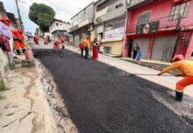 Prefeitura de Manaus intensifica recuperação asfáltica na rua Antonio Matias, no bairro São José Operário