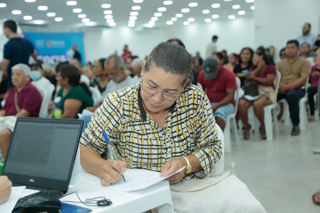Prefeitura de Manaus lança feirão 'Negocia Mulher' para renegociar dívidas femininas