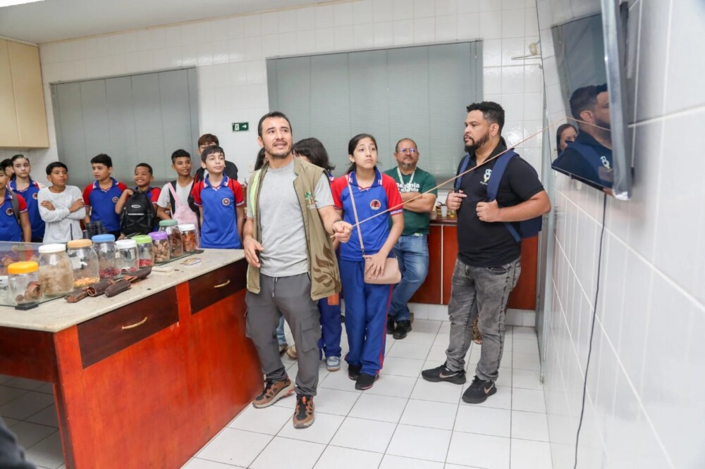 Estudantes de Manaus deixam legado sustentável em visita ao Instituto Soka Amazônia