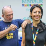 Mais de 500 servidores da Semed e familiares são vacinados em campanha de imunização em Manaus