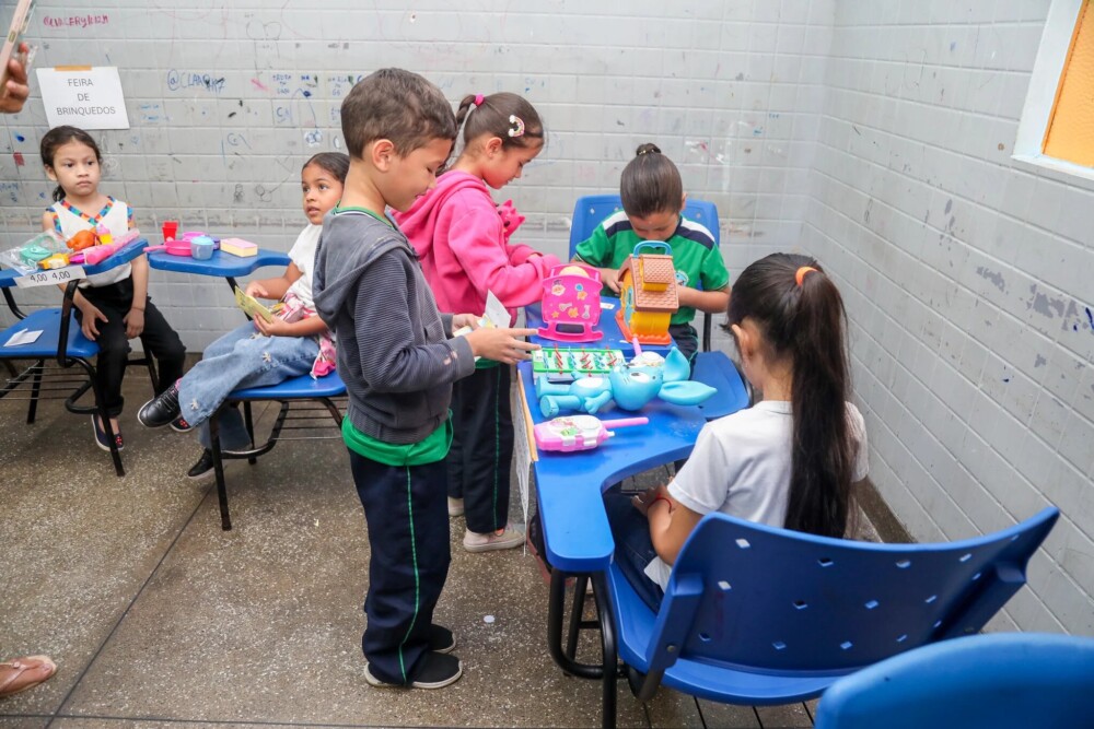 Prefeitura de Manaus promove Semana Nacional de Educação Financeira em escola da zona Norte